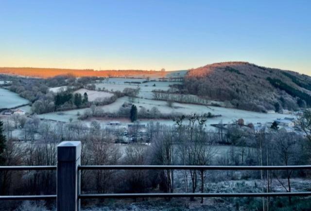 Hébergement de vacances De La Vallée 6 *